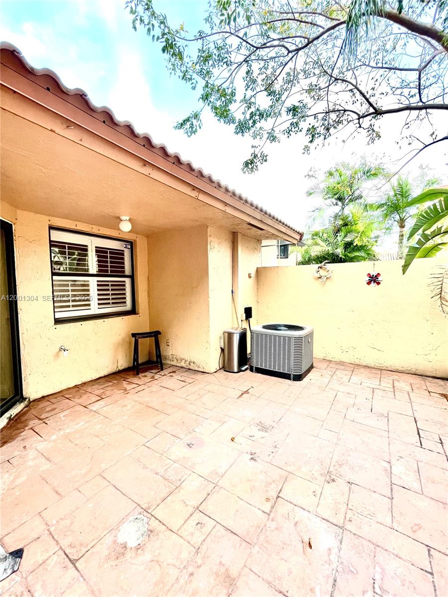 PEMBROKE LAKES SOUTH - Residential Lease