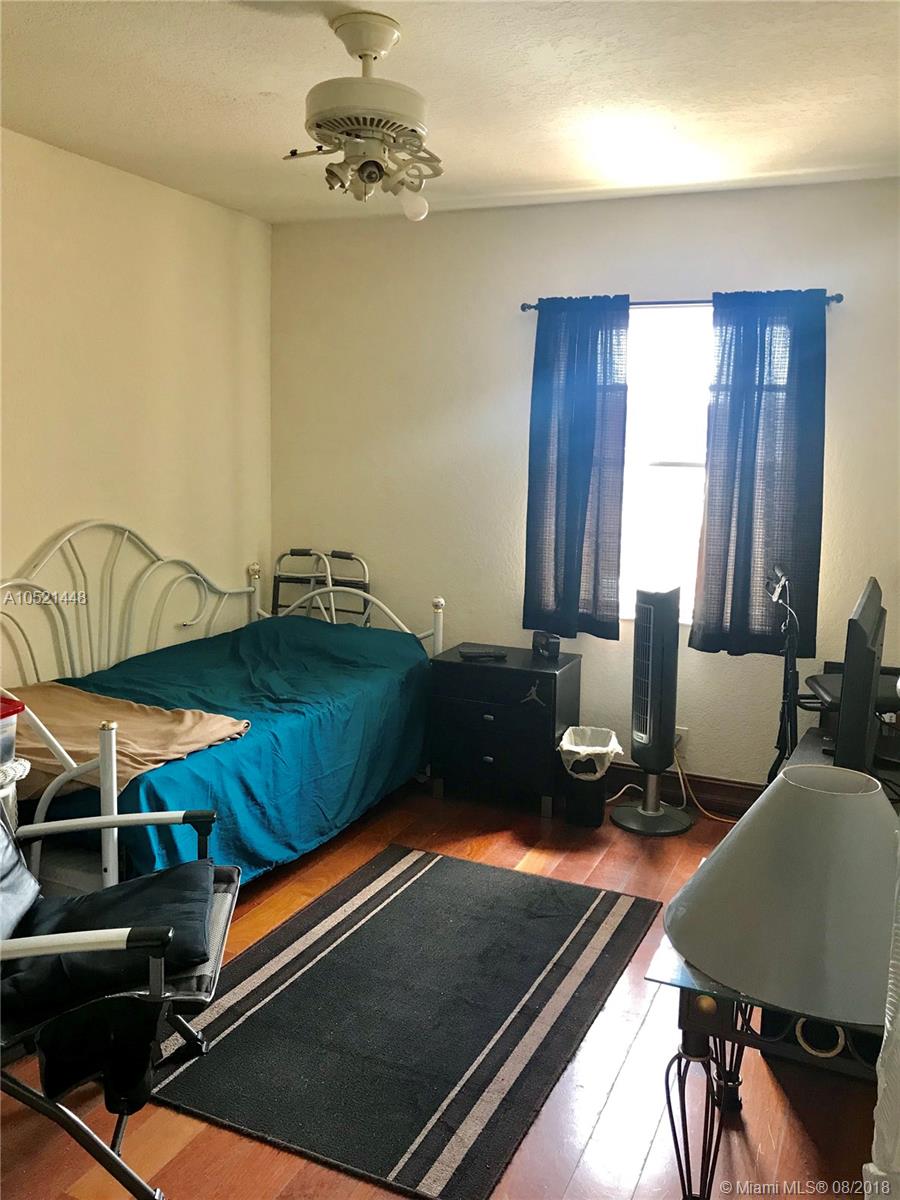 BLUE LAKE TOWNHOUSES COND - Residential Lease