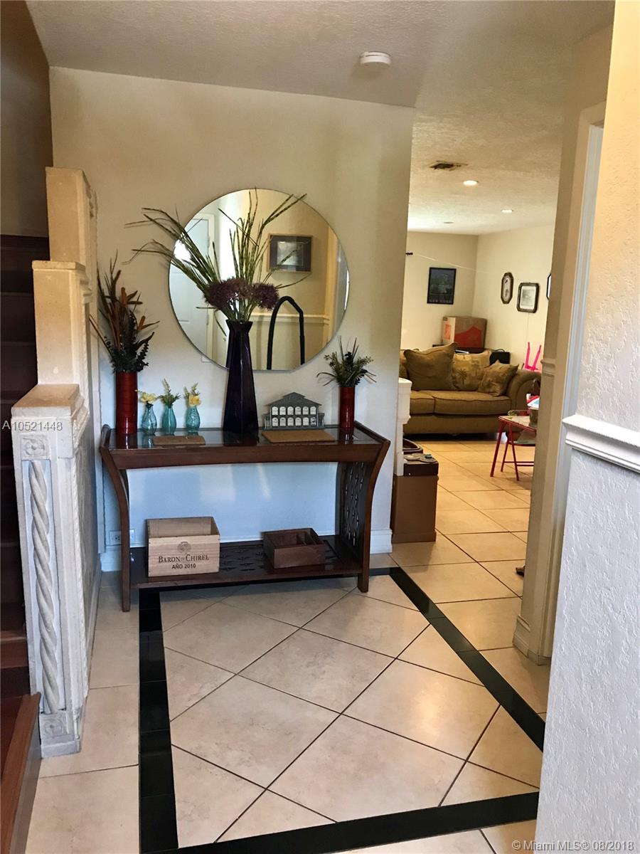 BLUE LAKE TOWNHOUSES COND - Residential Lease