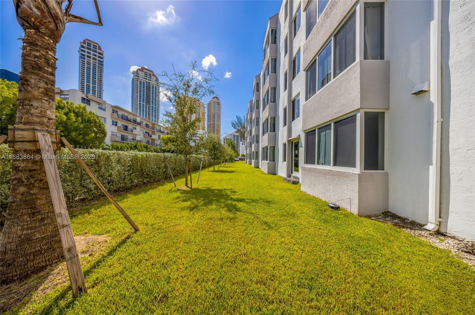 CARIBBEAN BREEZE CONDO - Residential