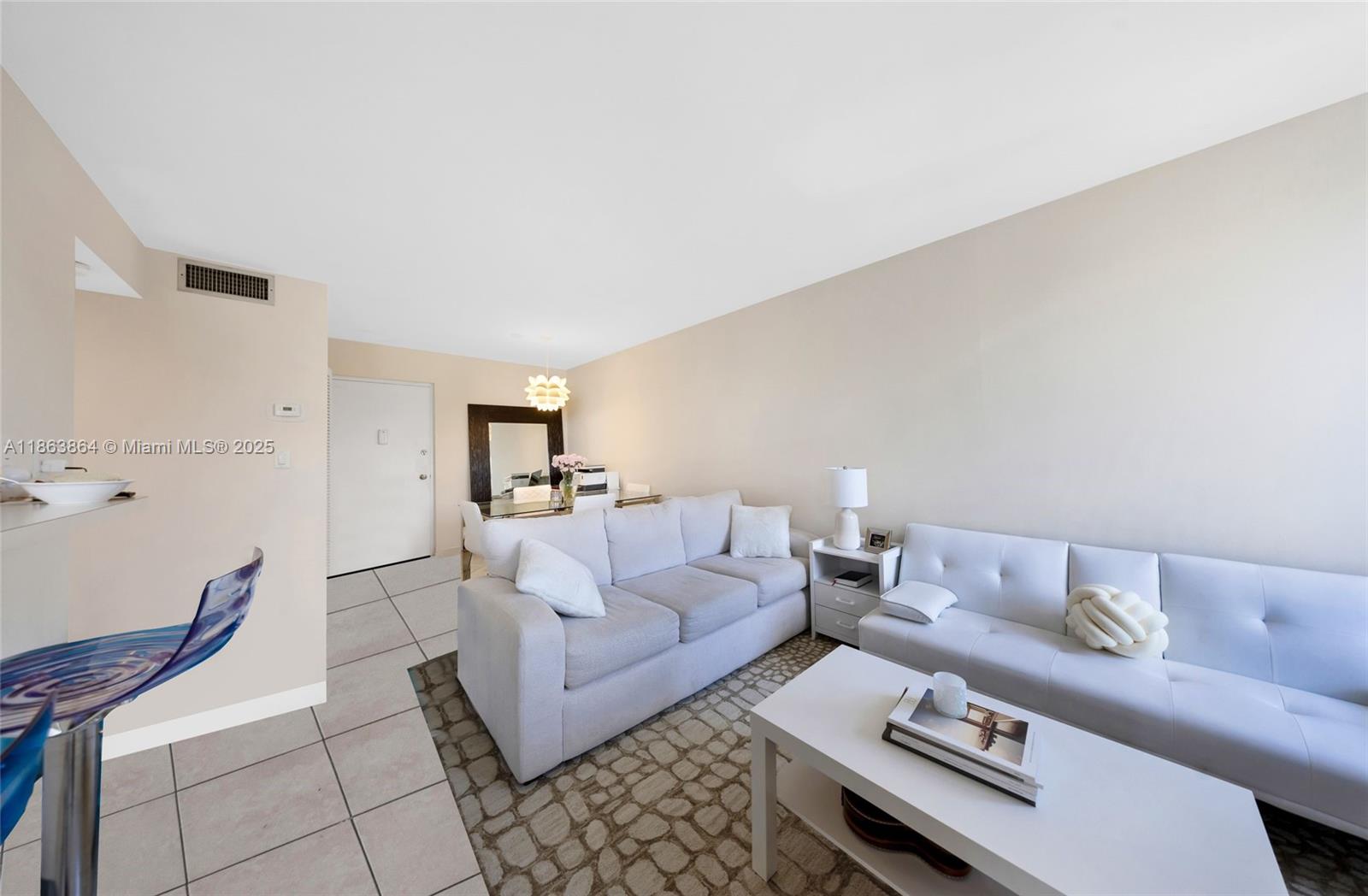 CARIBBEAN BREEZE CONDO - Residential