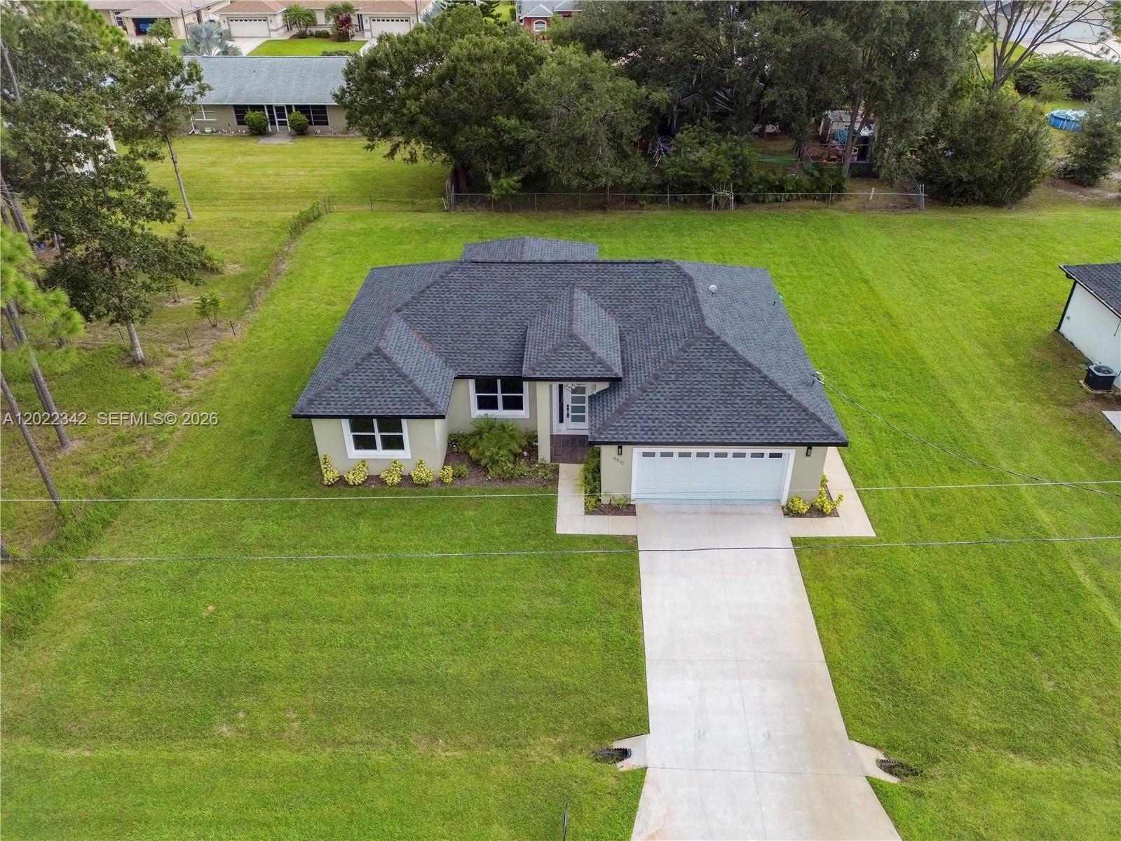 SUN N LAKE EST OF SEBRING - Residential