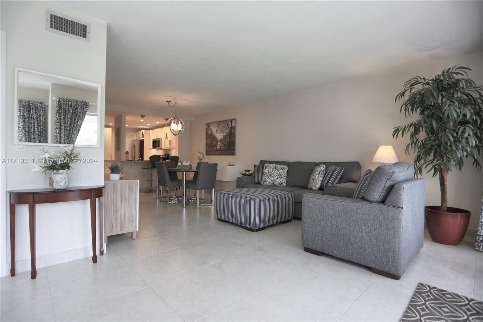 ISLE OF PARADISE CO-OP - Residential Lease