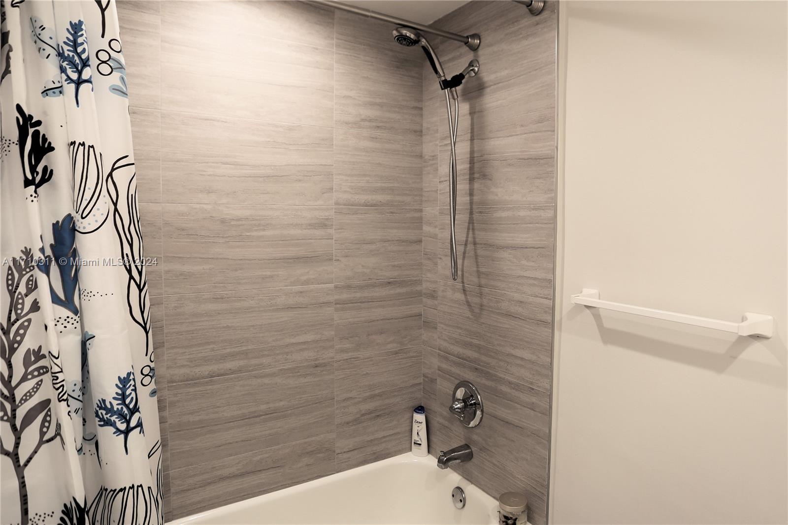 ISLE OF PARADISE CO-OP - Residential Lease