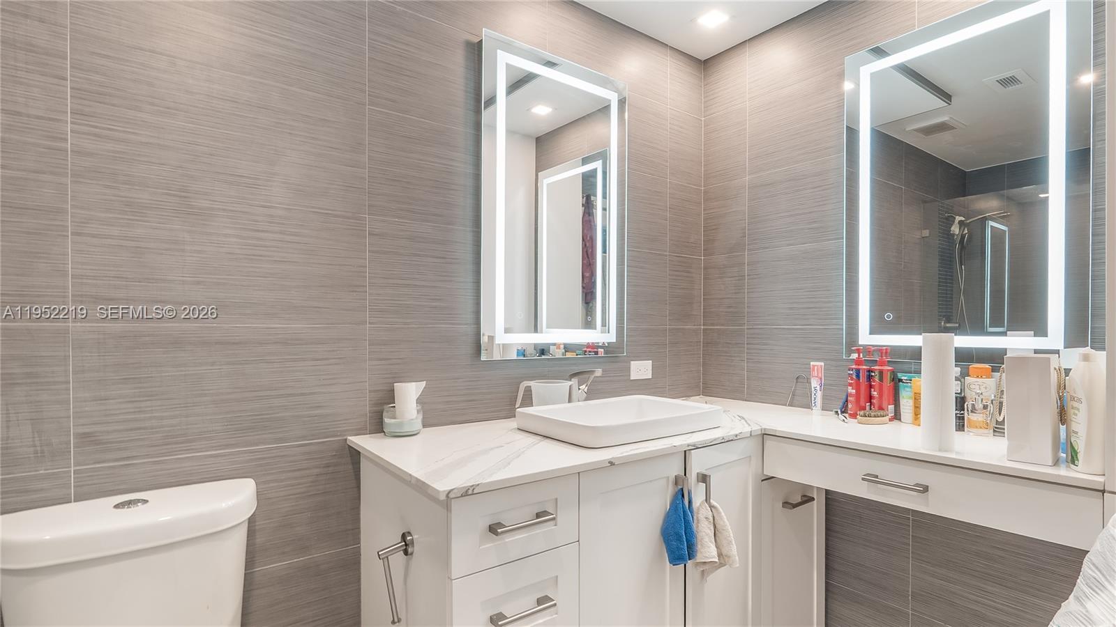 SUMMIT PINES UNIT 3 - Residential