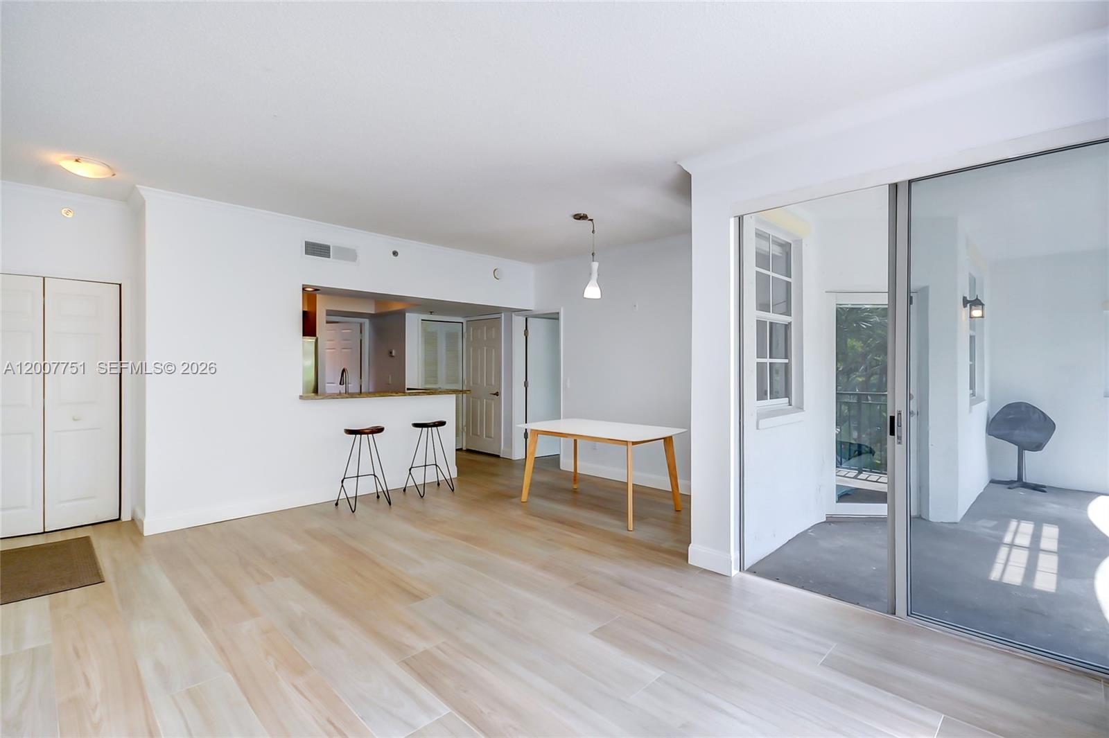 3105 NE 184th St 7201