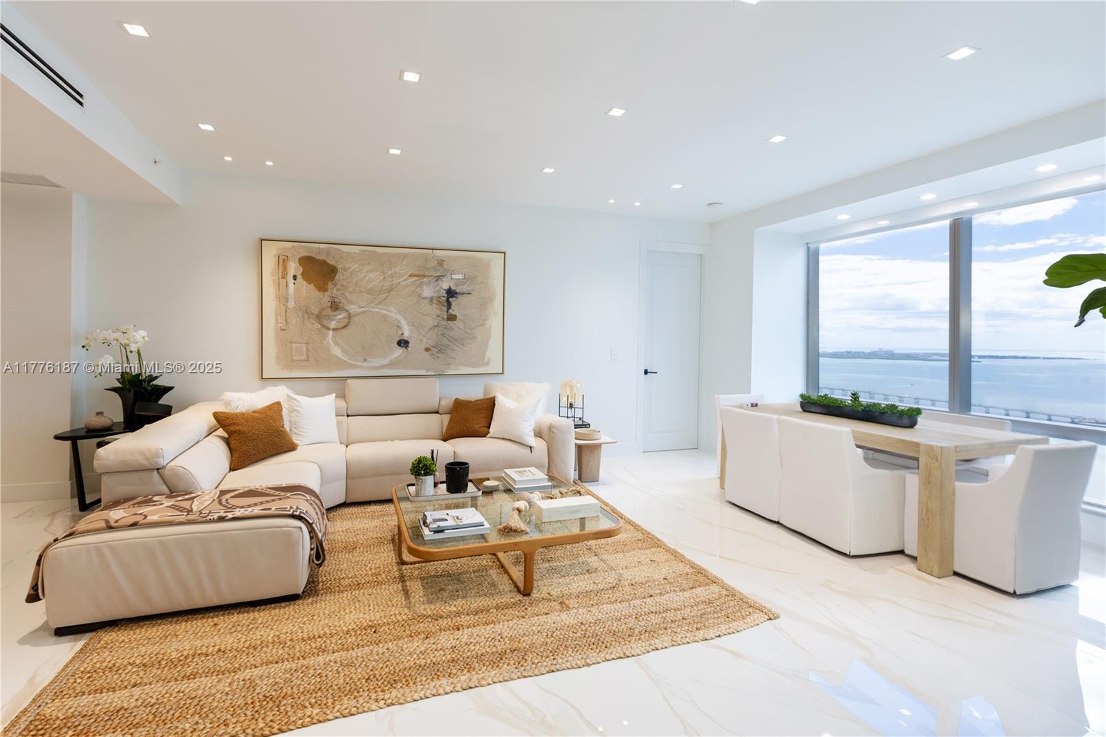 1425 Brickell Ave 47A