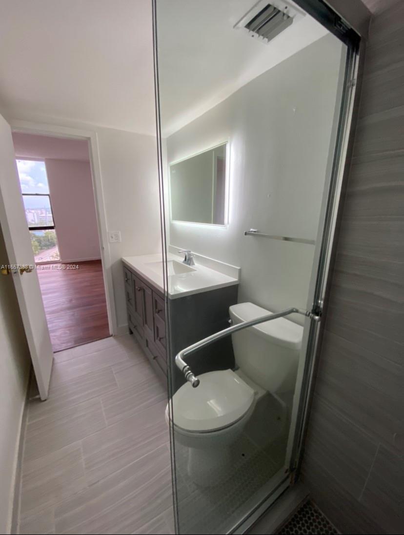 SAILBOAT CAY CONDO - Residential