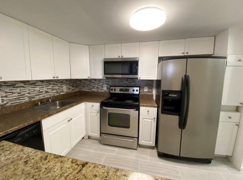 SAILBOAT CAY CONDO - Residential