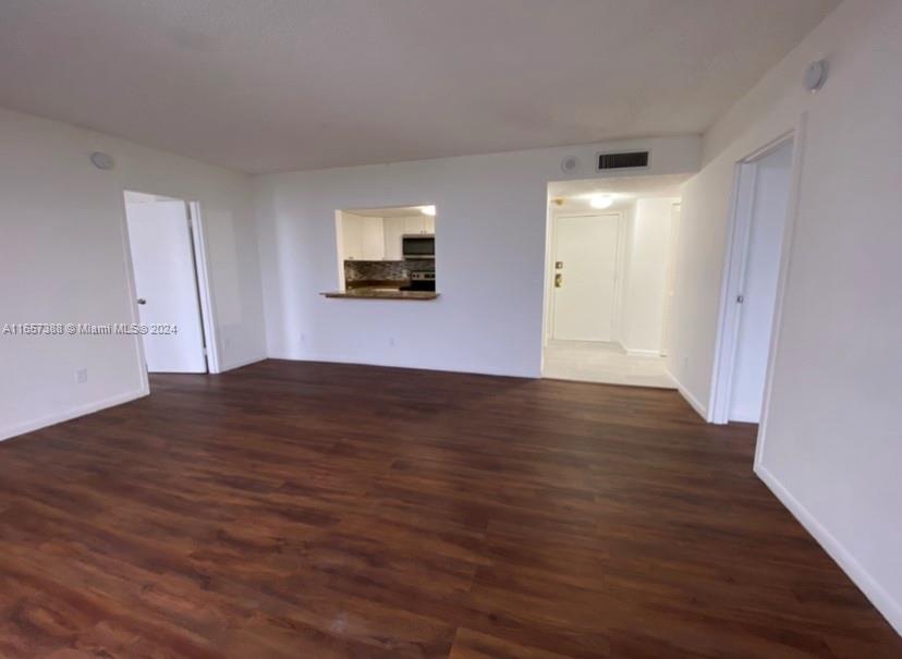 SAILBOAT CAY CONDO - Residential