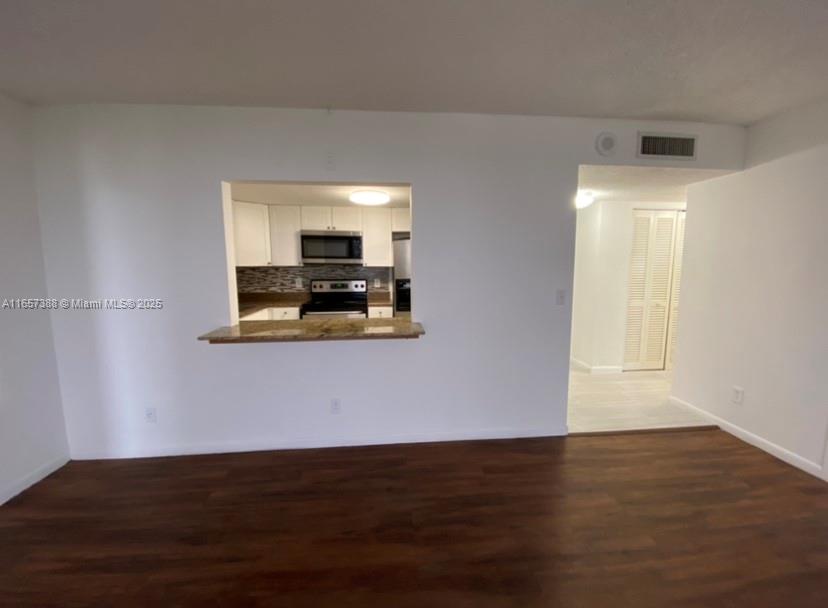 SAILBOAT CAY CONDO - Residential