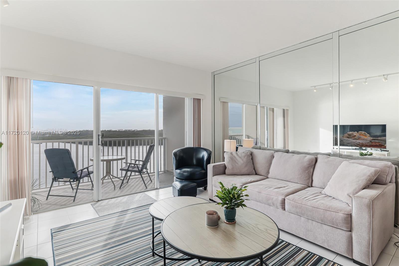 ARLEN HOUSE CONDO - Residential
