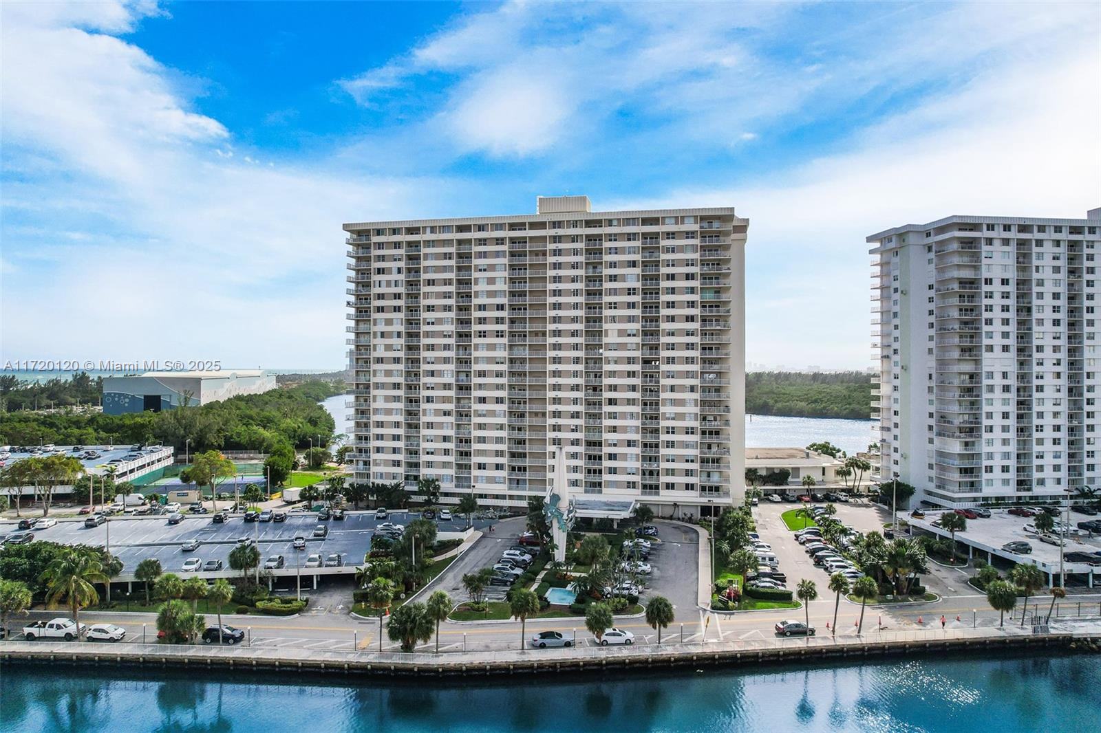 ARLEN HOUSE CONDO - Residential