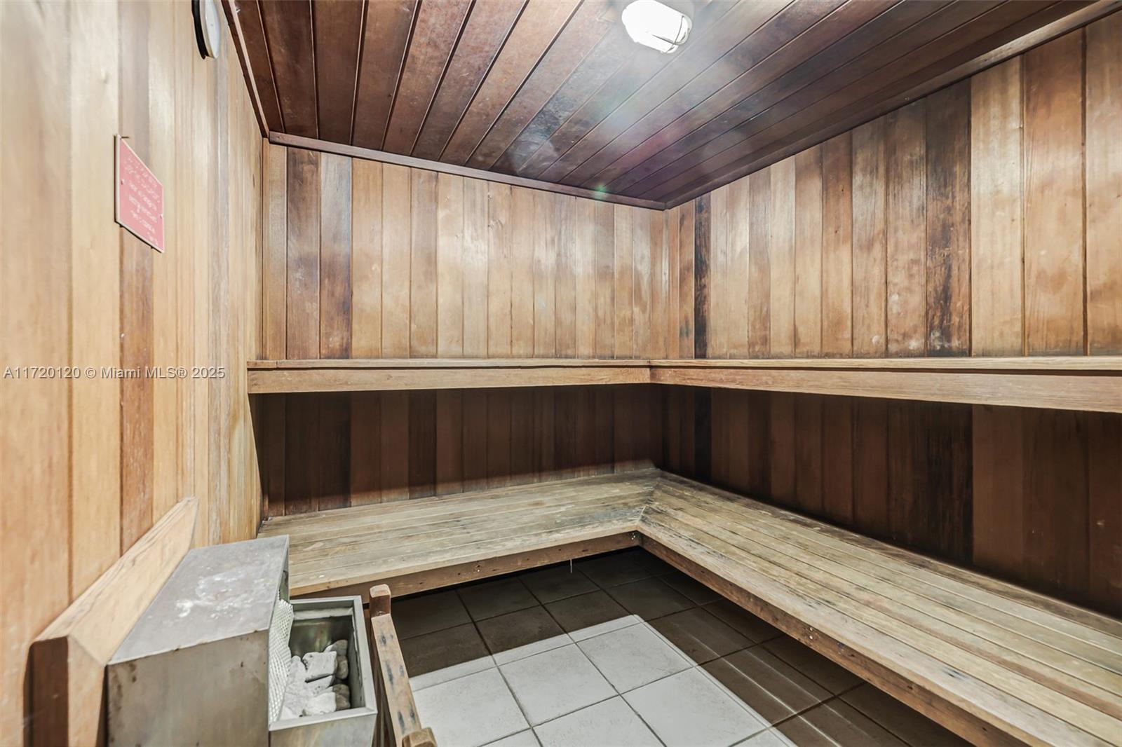 ARLEN HOUSE CONDO - Residential