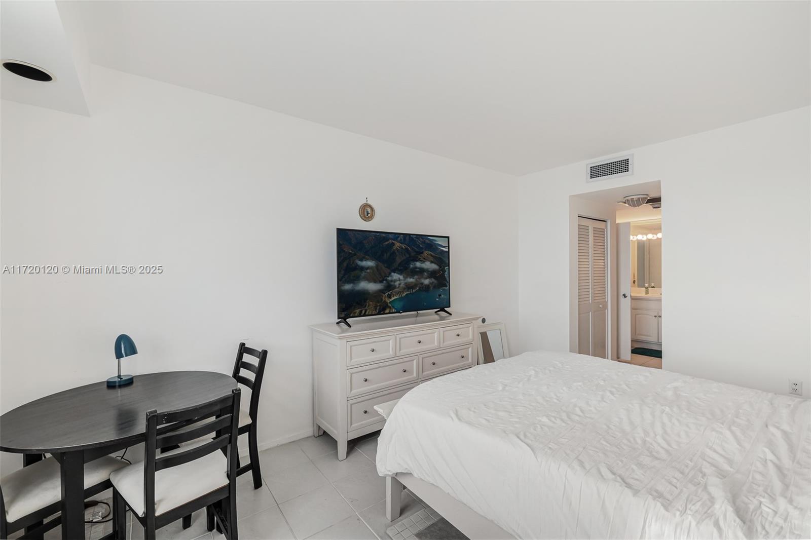 ARLEN HOUSE CONDO - Residential