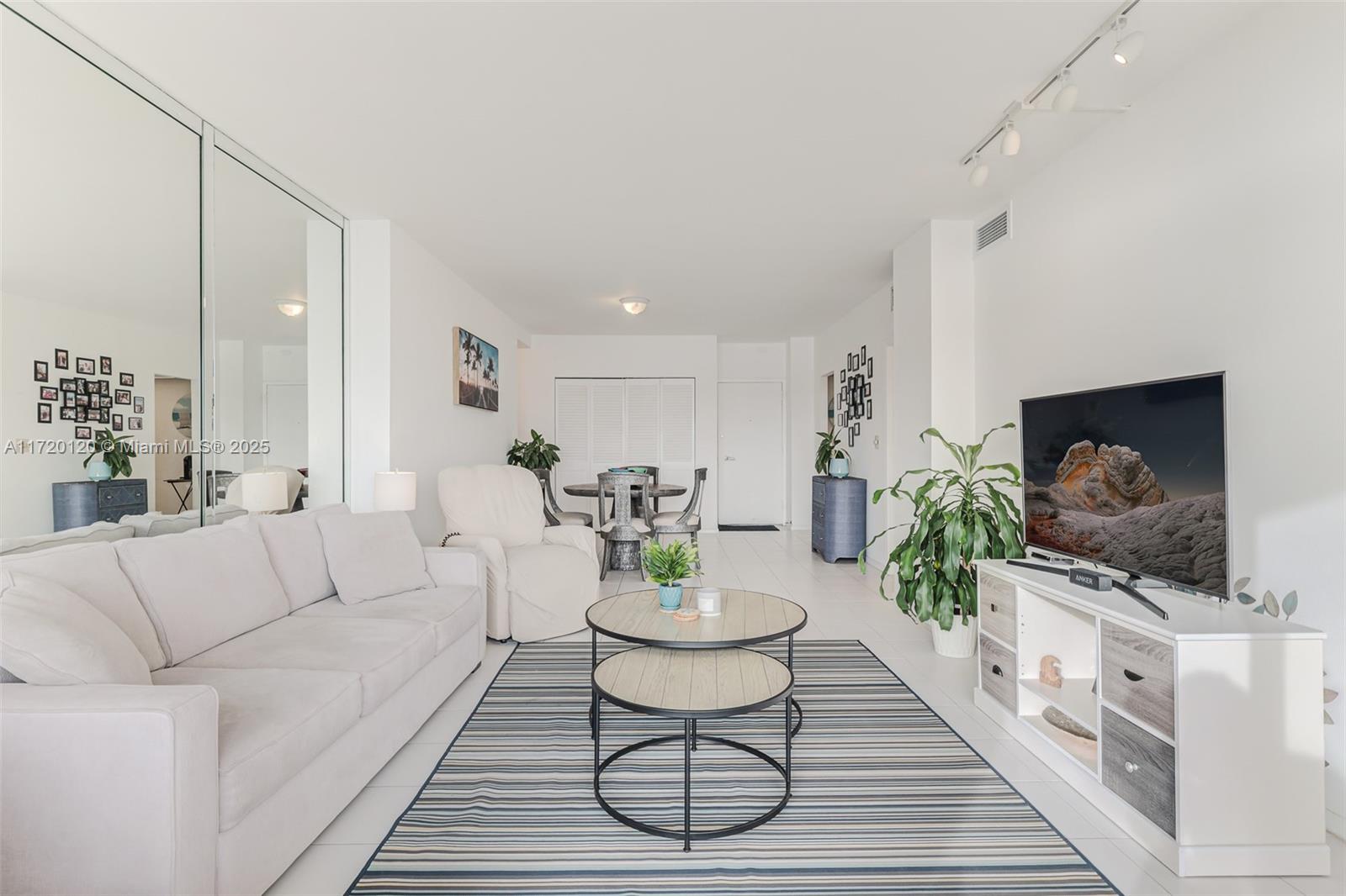 ARLEN HOUSE CONDO - Residential
