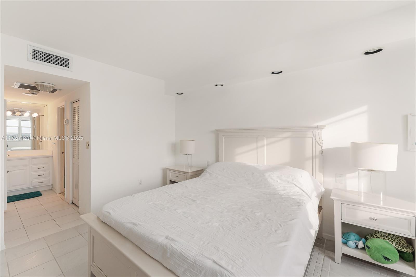ARLEN HOUSE CONDO - Residential