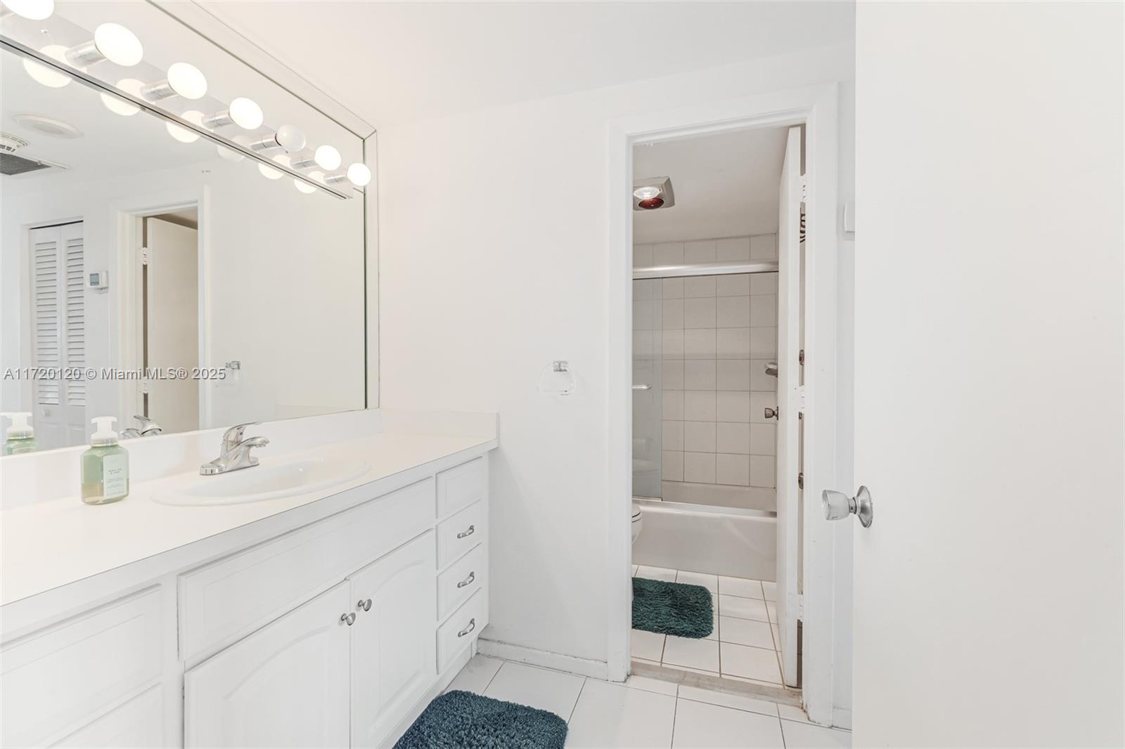 ARLEN HOUSE CONDO - Residential