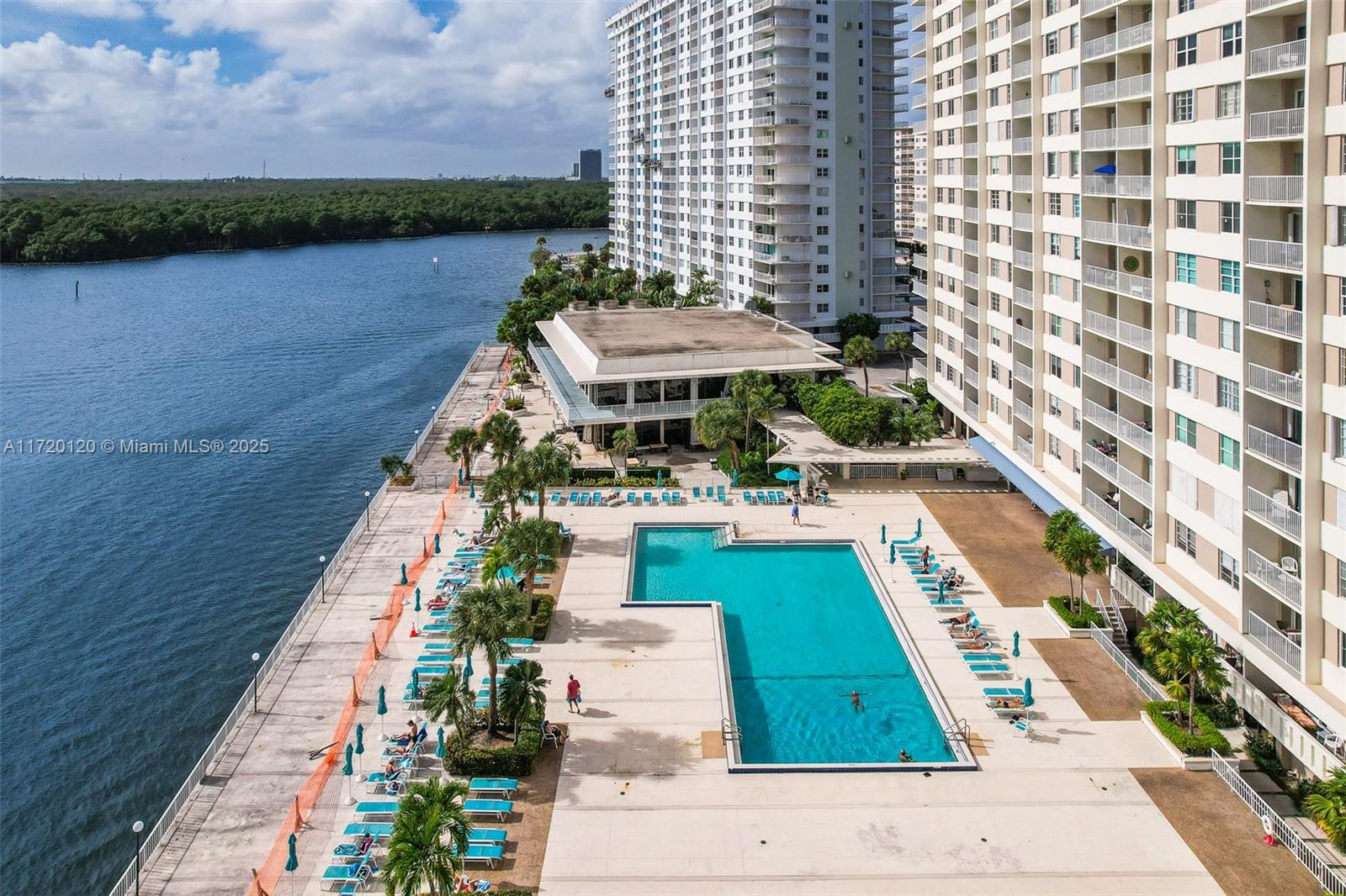 ARLEN HOUSE CONDO - Residential