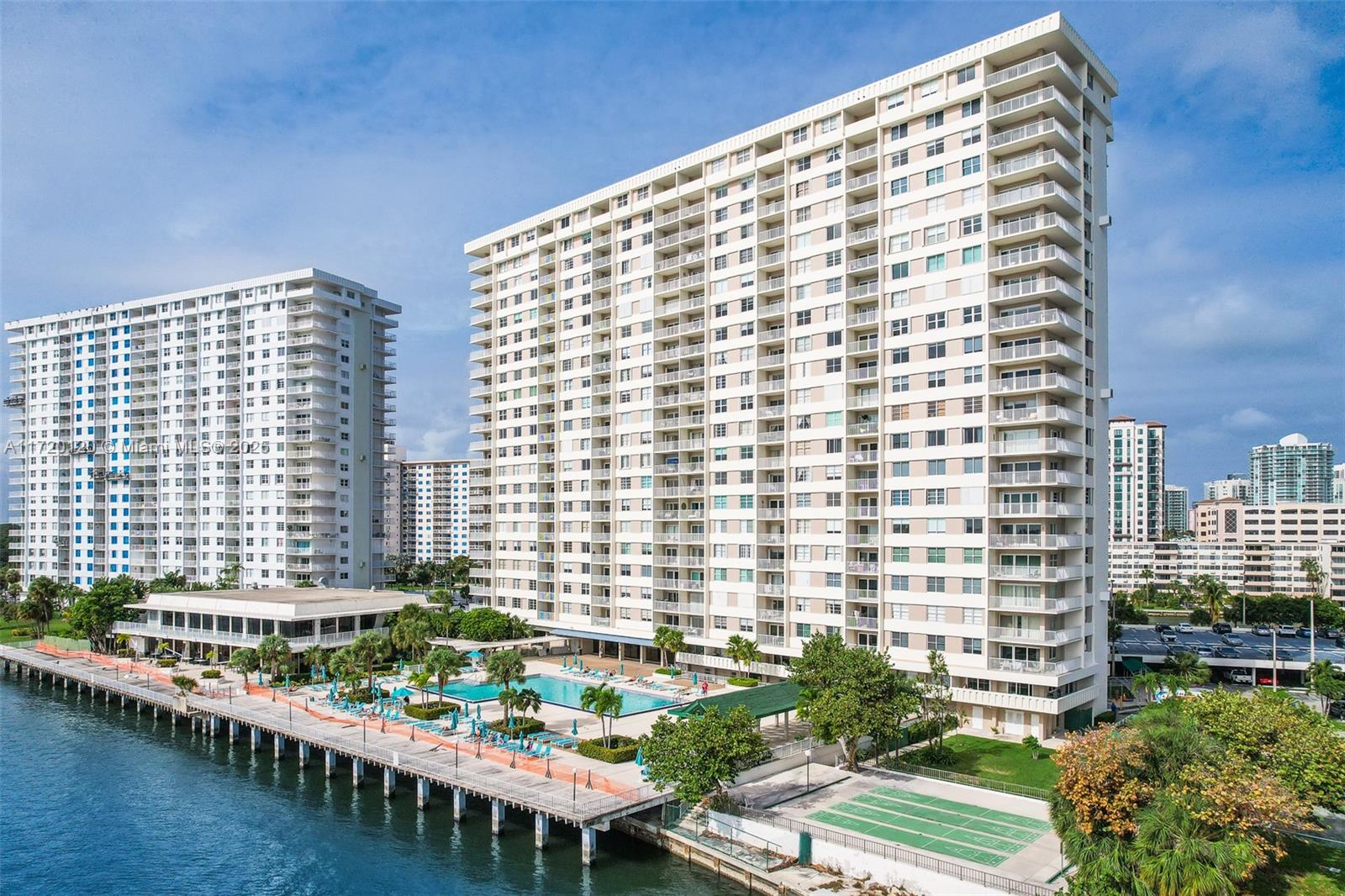 ARLEN HOUSE CONDO - Residential