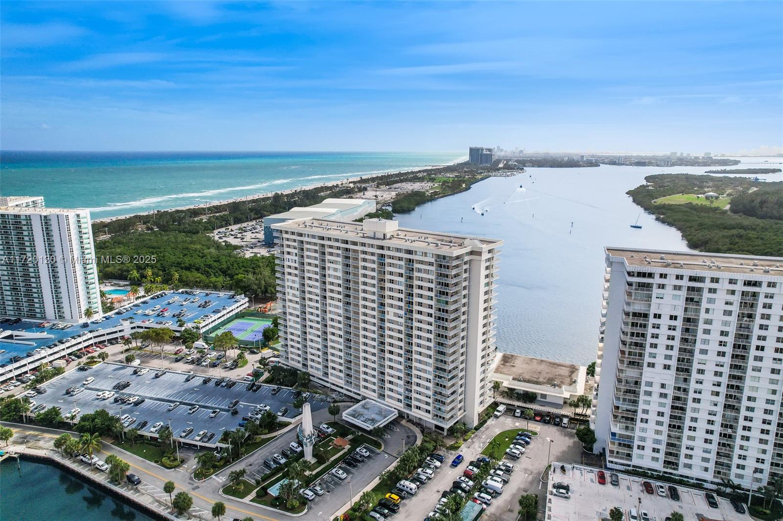 ARLEN HOUSE CONDO - Residential