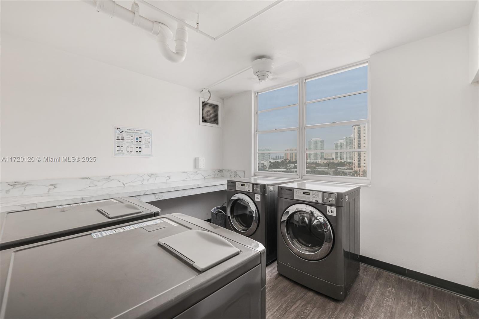 ARLEN HOUSE CONDO - Residential