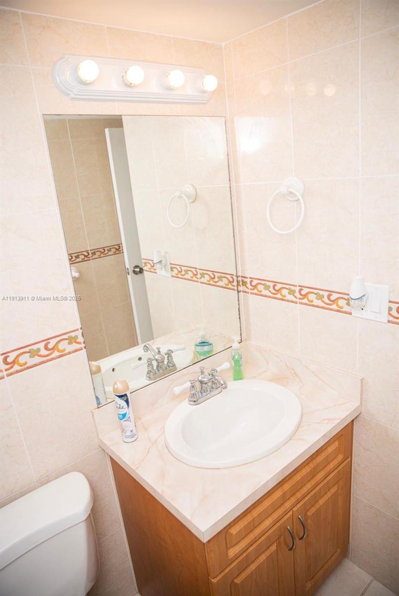 BRAVURA II CONDO - Residential Lease