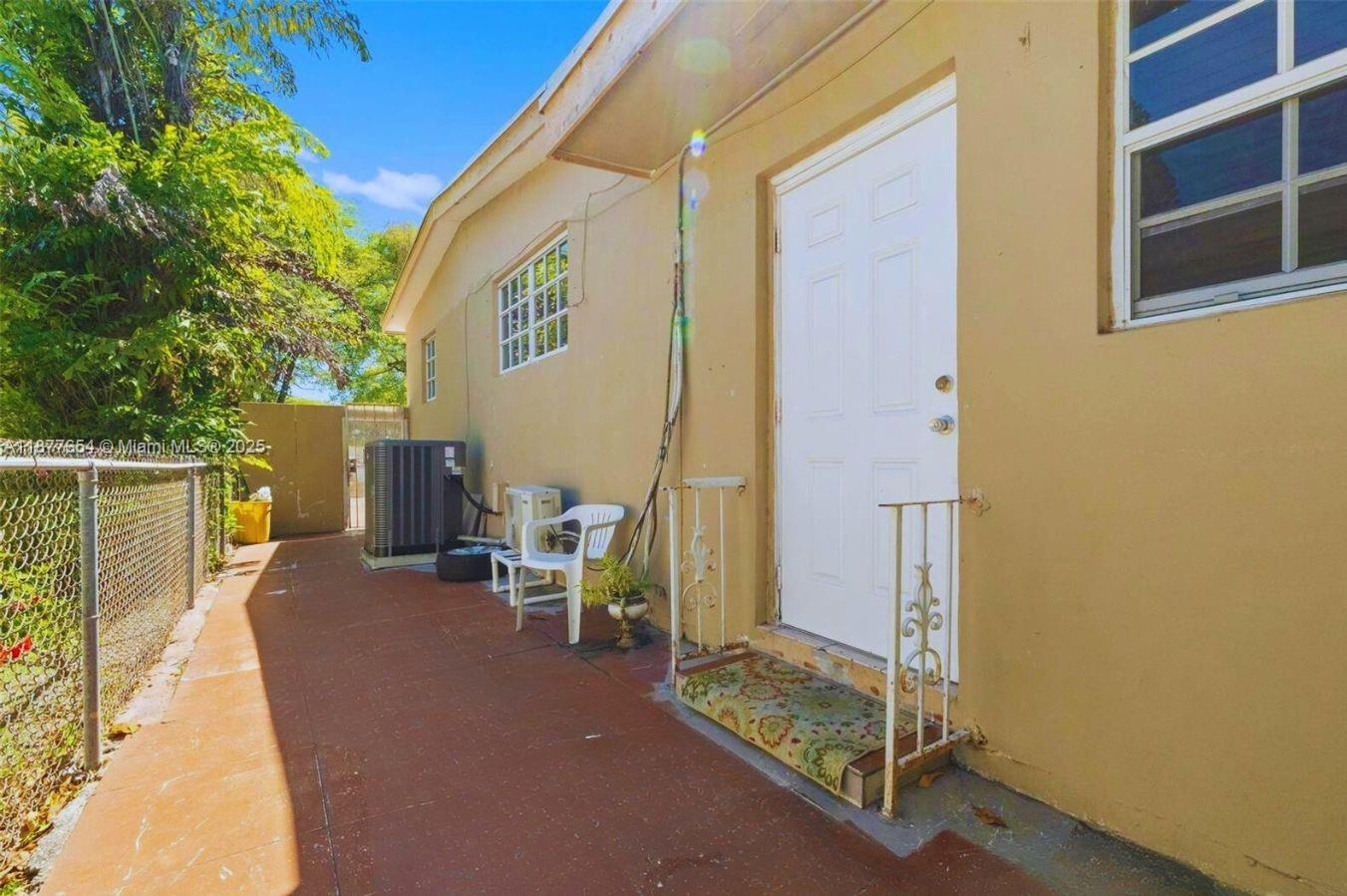 CORAL WAY VILLAGE SEC A P - Residential