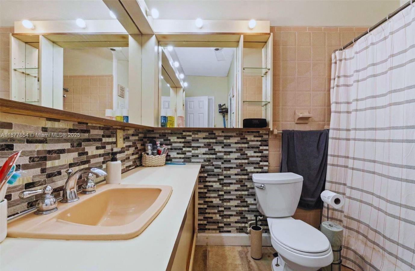 CORAL WAY VILLAGE SEC A P - Residential