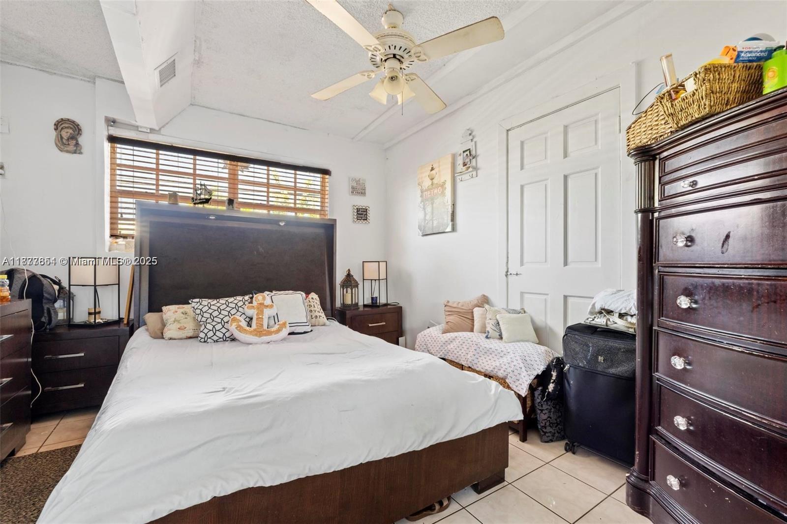 CORAL WAY VILLAGE SEC A P - Residential