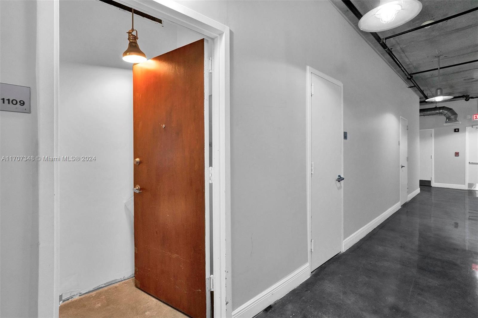 NEO CONDO - Residential