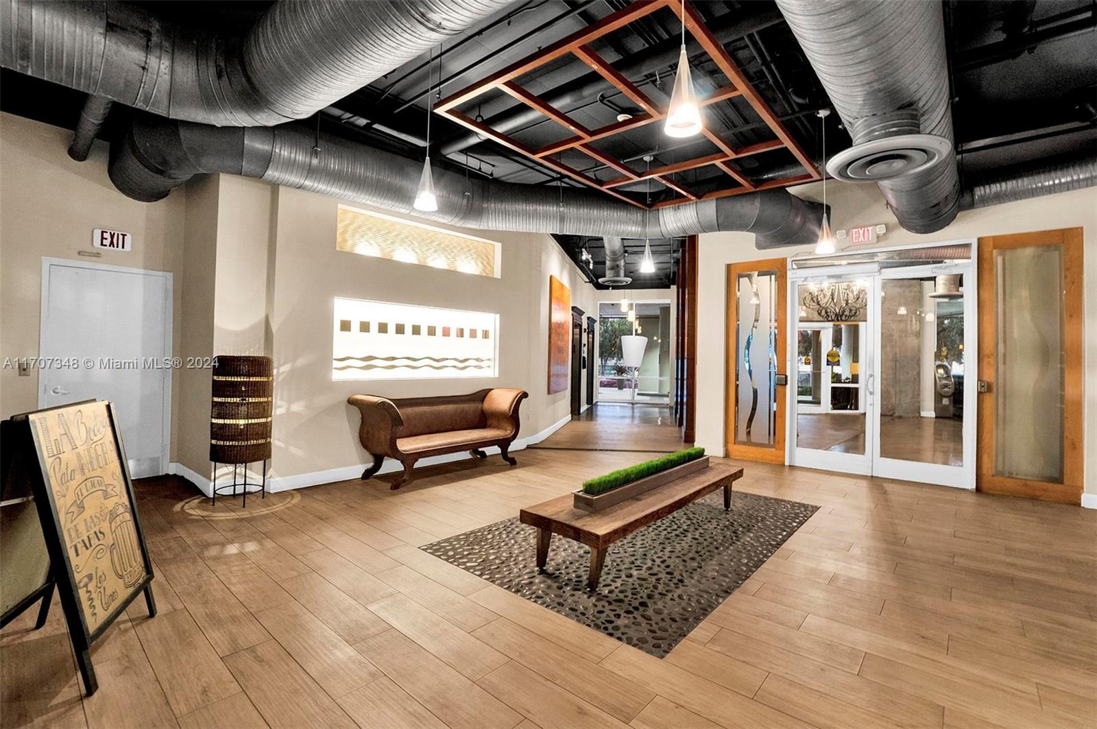 NEO CONDO - Residential