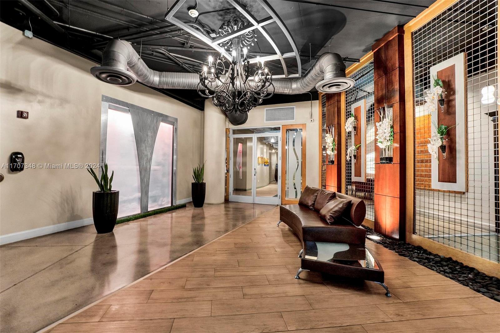 NEO CONDO - Residential