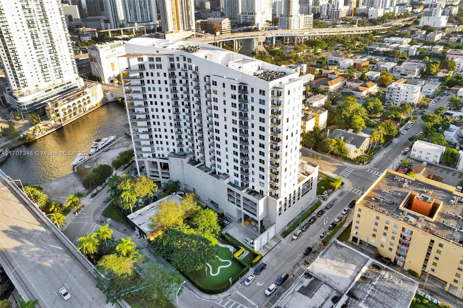 NEO CONDO - Residential