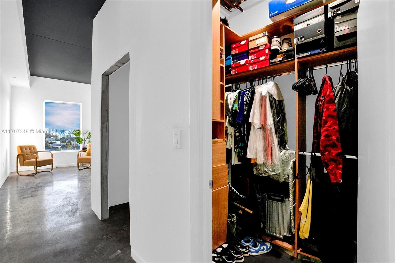 NEO CONDO - Residential