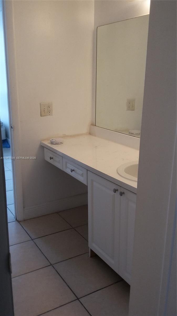 MONTE CARLO CONDO - Residential Lease