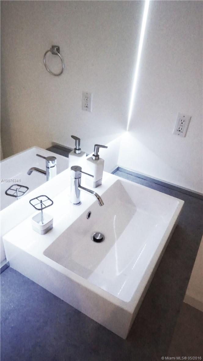 The Decoplage Condo - Residential Lease