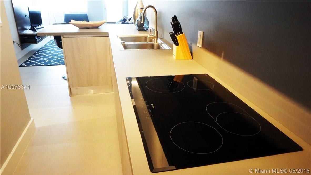 The Decoplage Condo - Residential Lease