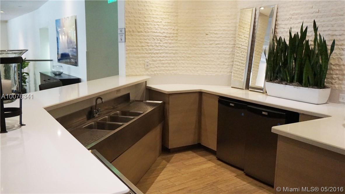 The Decoplage Condo - Residential Lease