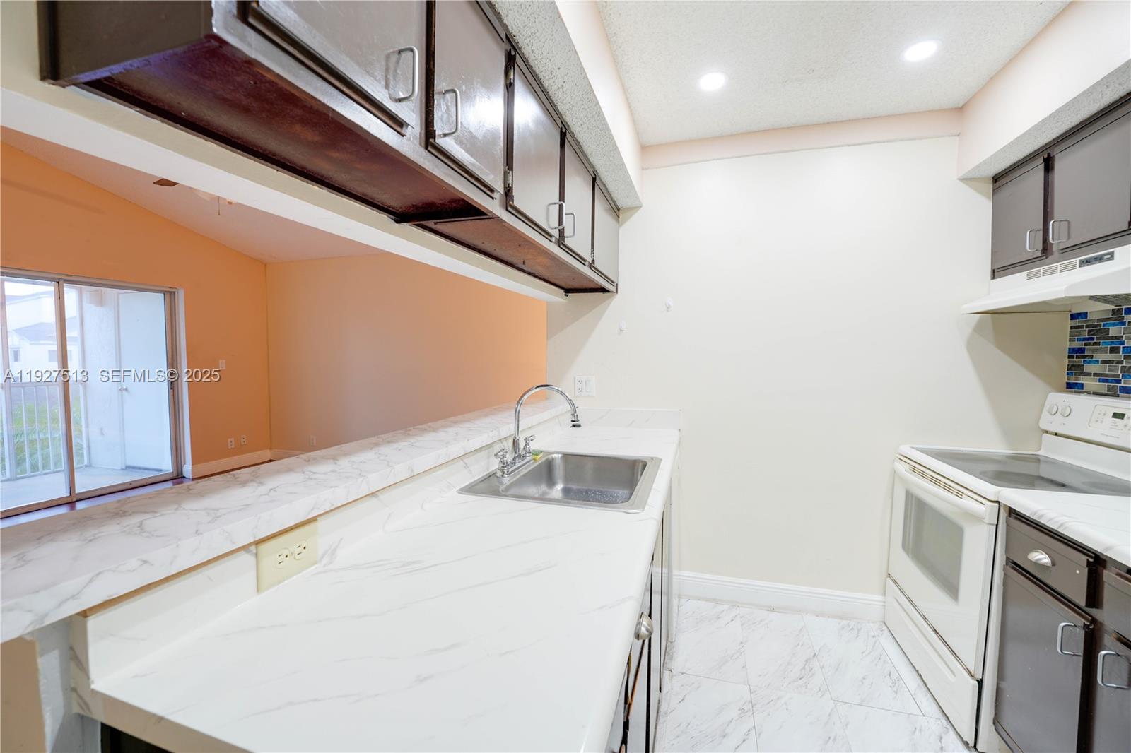 SUN VISTA GARDENS CONDO - Residential