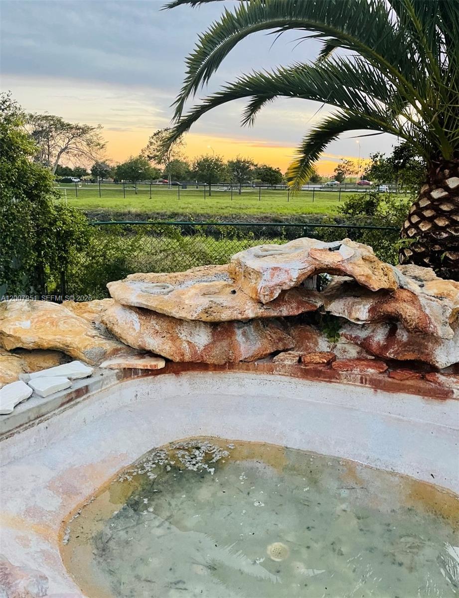 HAMMOCKS SHORES 2ND ADDN - Residential