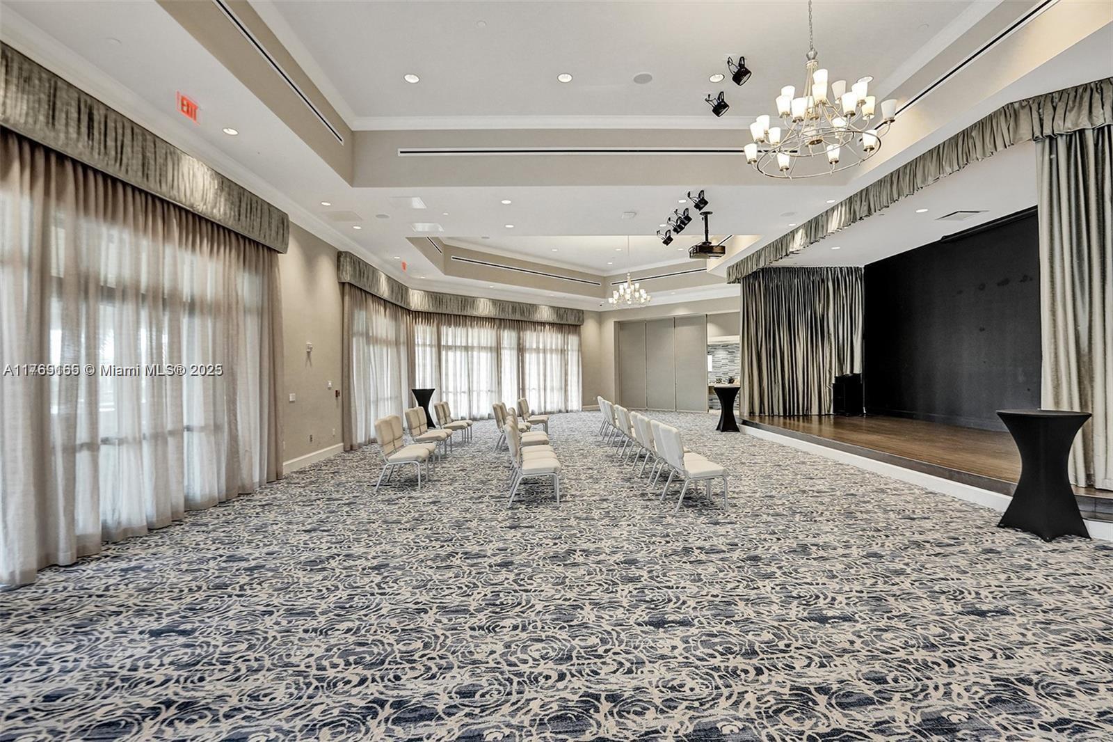 PARKLAND ROYALE - Residential