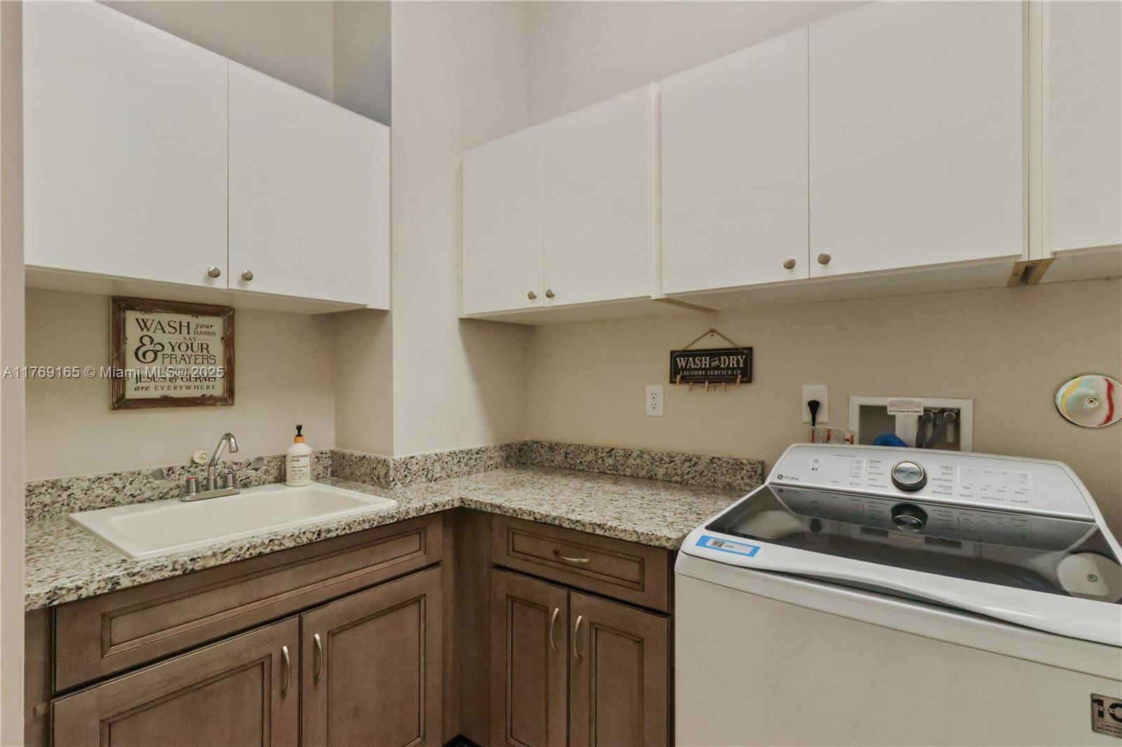 PARKLAND ROYALE - Residential