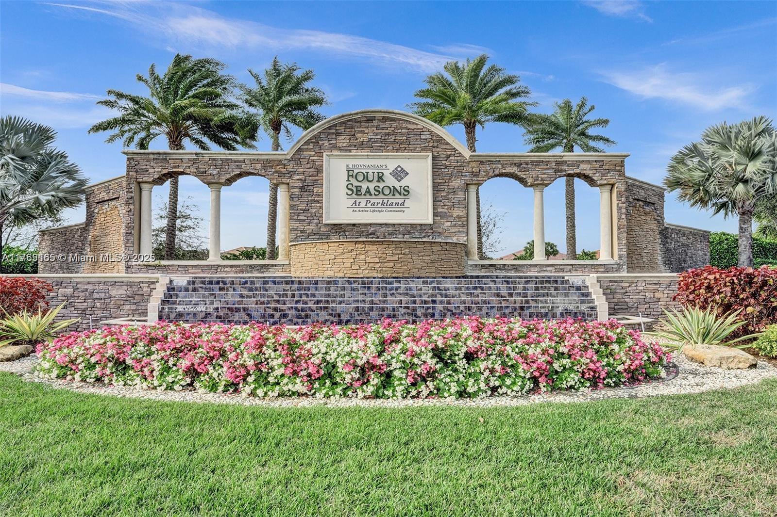 PARKLAND ROYALE - Residential