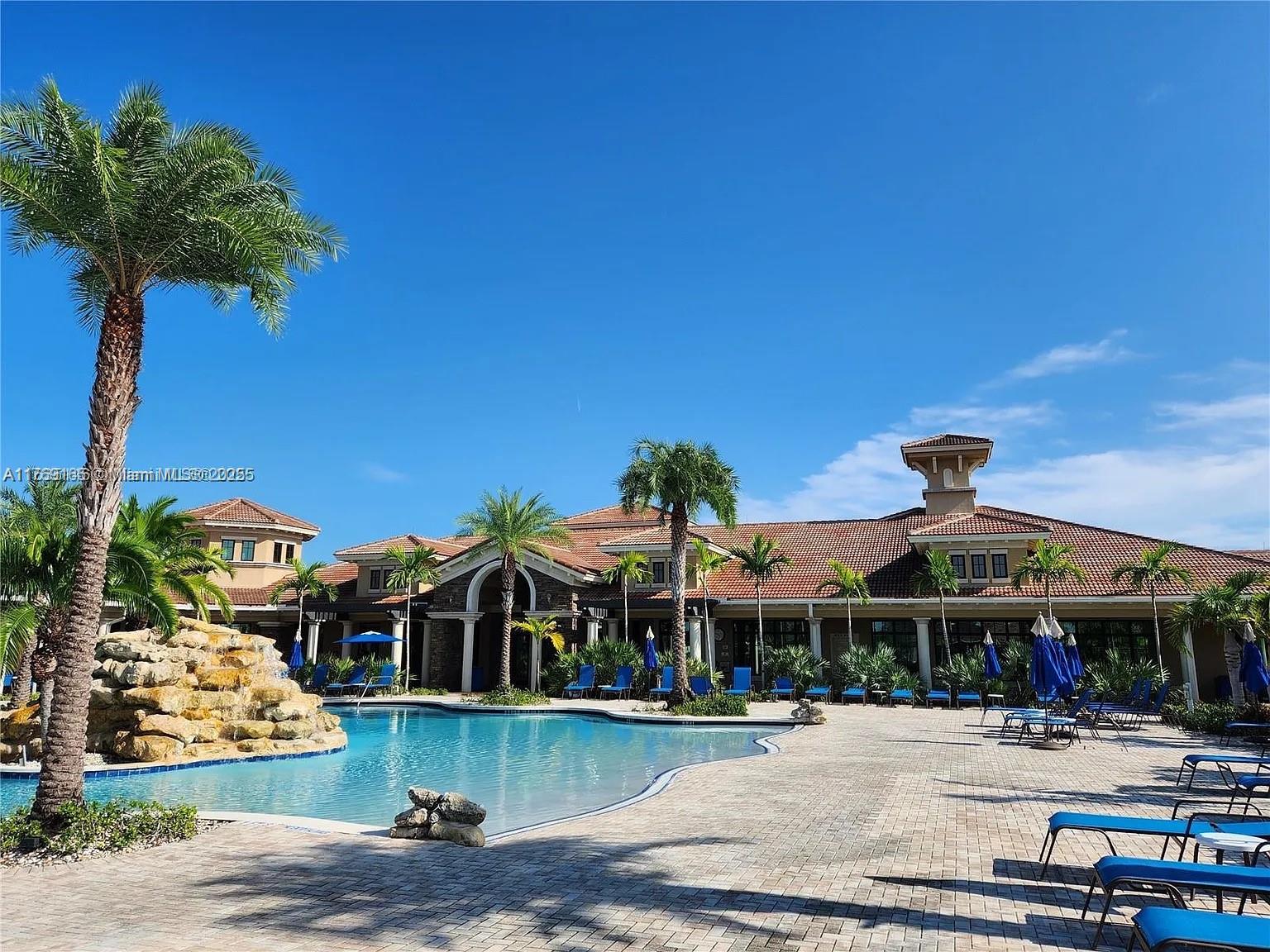 PARKLAND ROYALE - Residential