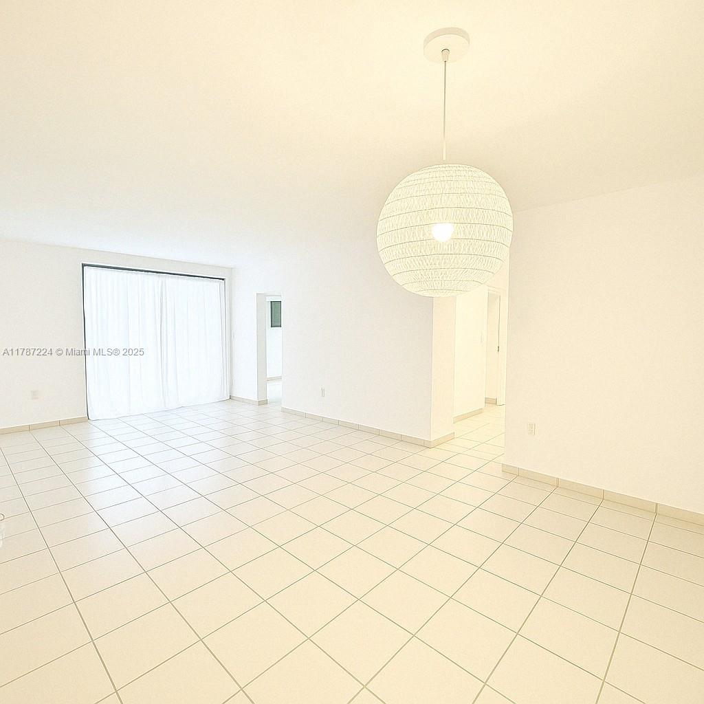 6061 Collins Ave 7B