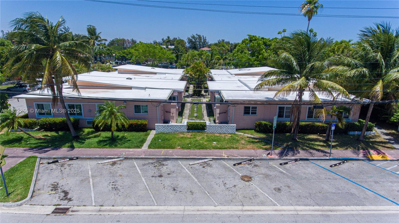 1785-1795 CONDO INC - Land