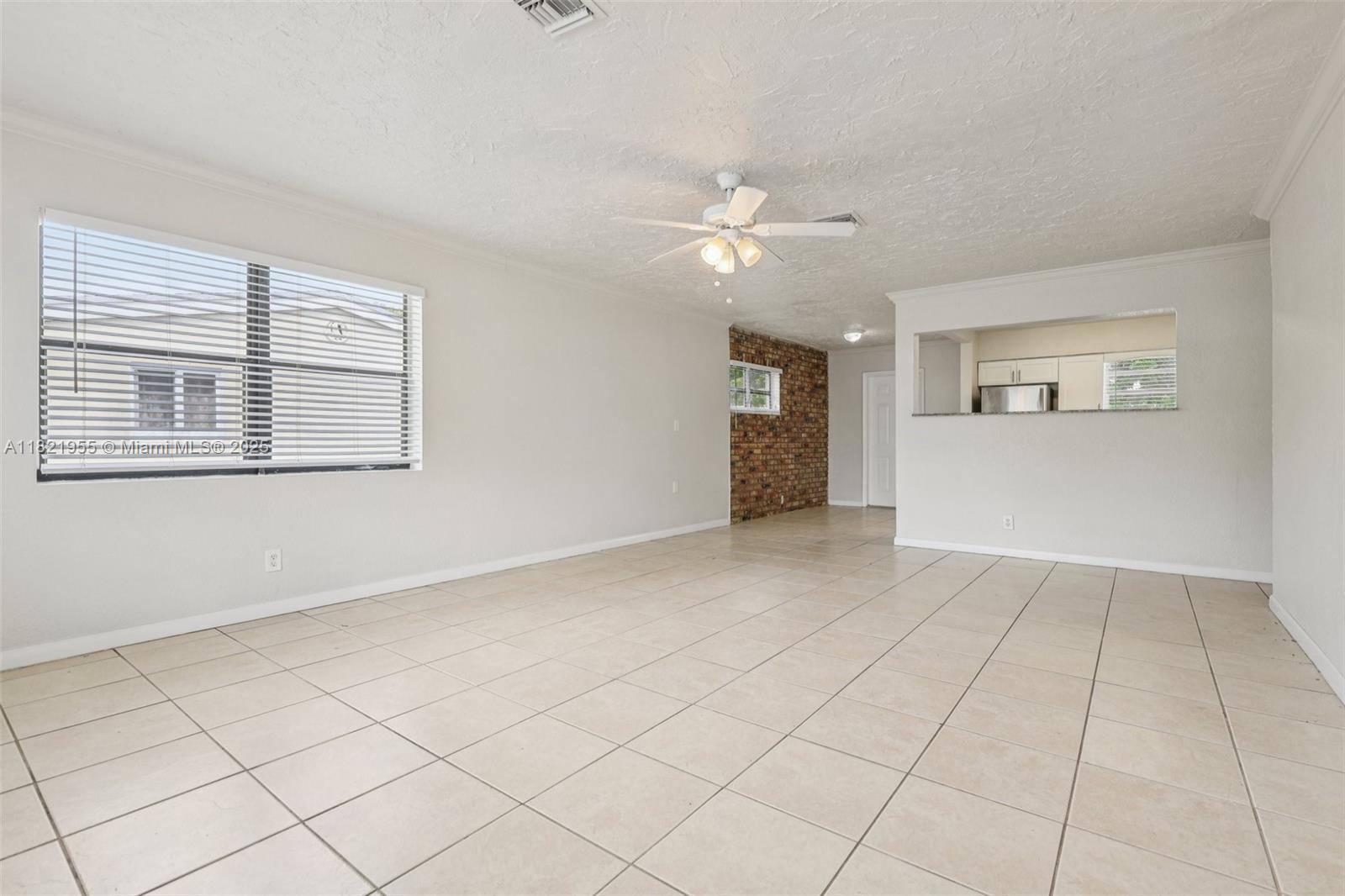 2817 SW 8th St, Fort Lauderdale, FL, 33312/$445,000 4 2817 SW 8th St