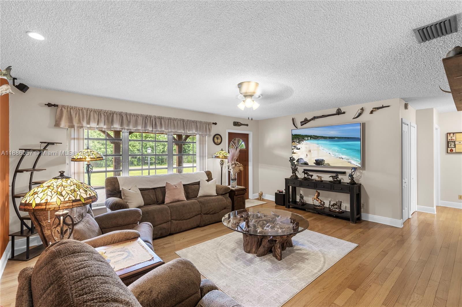 GREEN ACRES - Residential