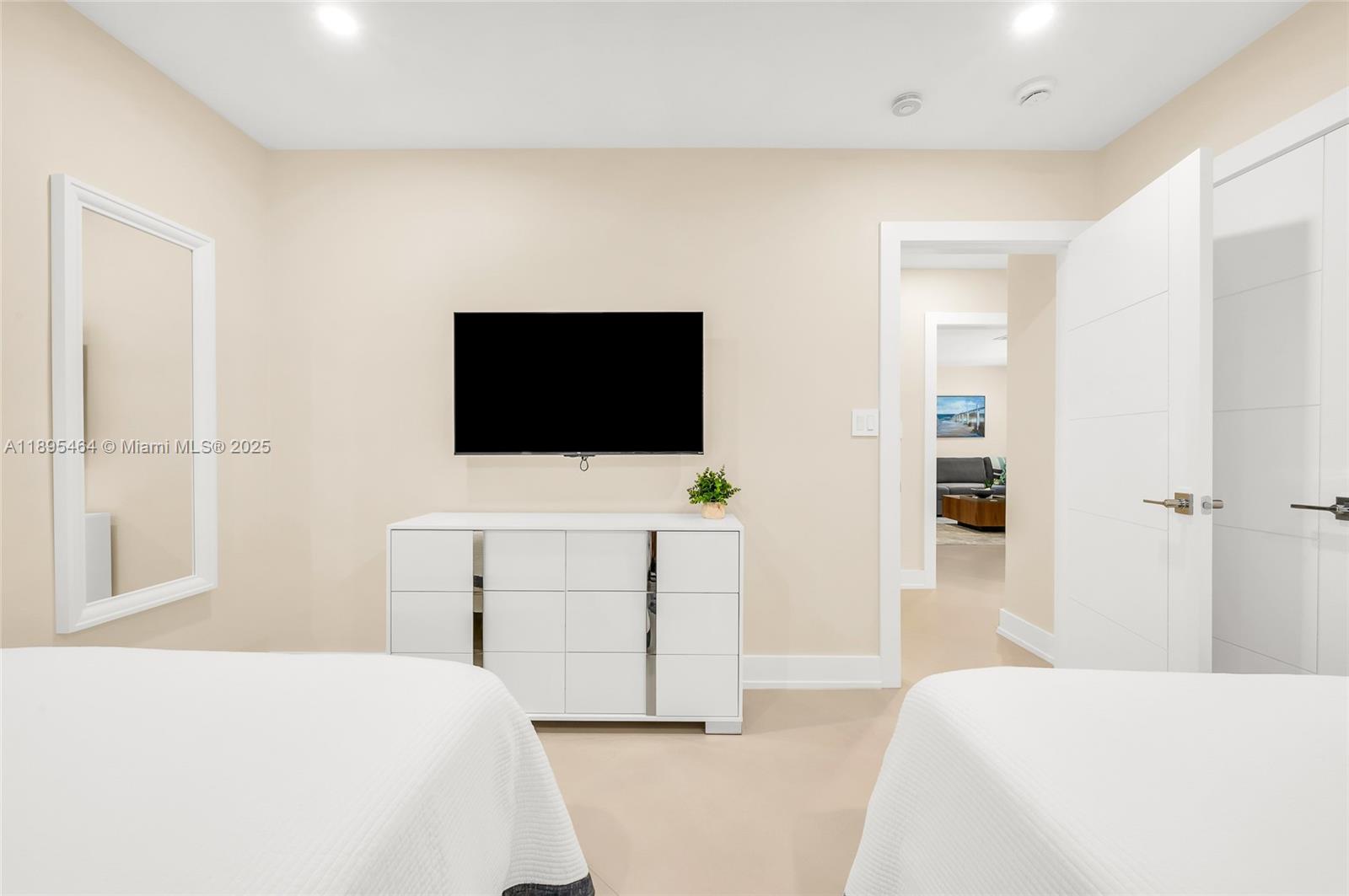 SUNSET TRAILS NO 4 - Residential Lease